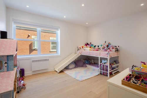 Bedroom - 6694 Av. Somerled, Montréal (Côte-Des-Neiges/Notre-Dame-De-Grâce), QC - Indoor Photo Showing Other Room