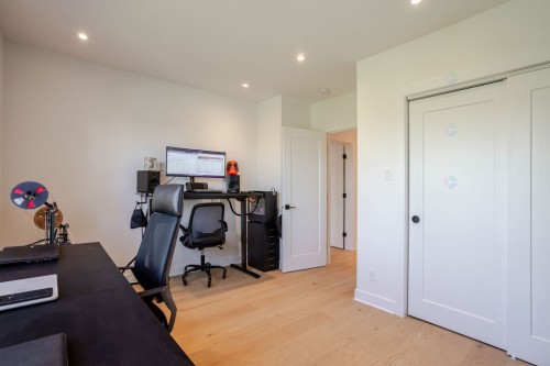 Bedroom - 6694 Av. Somerled, Montréal (Côte-Des-Neiges/Notre-Dame-De-Grâce), QC - Indoor