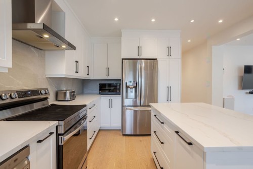 Kitchen - 6694 Av. Somerled, Montréal (Côte-Des-Neiges/Notre-Dame-De-Grâce), QC - Indoor Photo Showing Kitchen