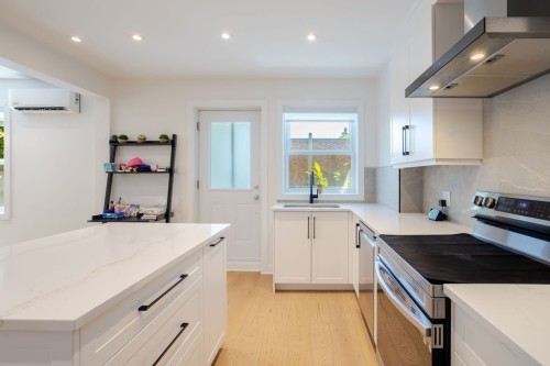 Kitchen - 6694 Av. Somerled, Montréal (Côte-Des-Neiges/Notre-Dame-De-Grâce), QC - Indoor Photo Showing Kitchen