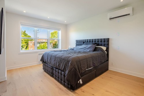 Master Bedroom - 6694 Av. Somerled, Montréal (Côte-Des-Neiges/Notre-Dame-De-Grâce), QC - Indoor Photo Showing Bedroom
