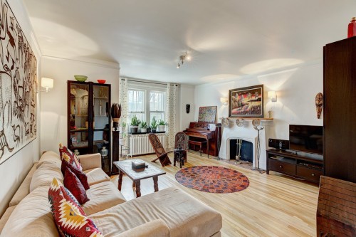 Living Room - 41 Av. Dobie, Mont-Royal, QC - Indoor Photo Showing Living Room With Fireplace