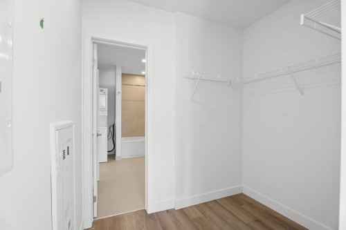 Penderie (Walk-in) - 7-160 Rue Du Cantouque, Mont-Tremblant, QC - Indoor