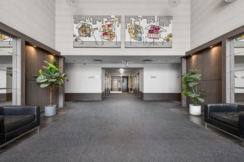 Mud Room - 277-7000 Rue Allard, Montréal (Lasalle), QC - Indoor Photo Showing Other Room