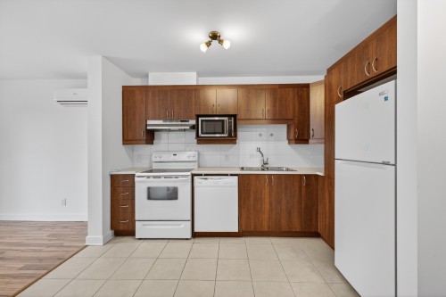 Kitchen - 277-7000 Rue Allard, Montréal (Lasalle), QC - Indoor Photo Showing Kitchen With Double Sink