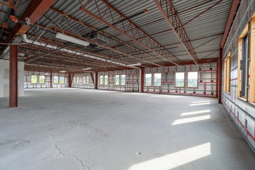 Bureau - 400-234 Rue Dufferin, Sherbrooke (Les Nations), QC - Indoor Photo Showing Garage