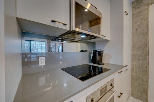 Cuisine - 710-1575 Rue Gareau, Montréal (Ville-Marie), QC - Indoor Photo Showing Kitchen