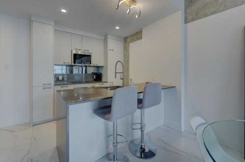 Cuisine - 710-1575 Rue Gareau, Montréal (Ville-Marie), QC - Indoor Photo Showing Kitchen