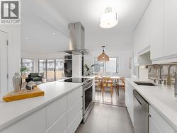 103 127 E 4TH STREET  North Vancouver, BC V7L 1H7