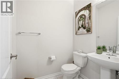 62 Esther Crescent, Thorold, ON - Indoor Photo Showing Bathroom