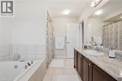 62 Esther Crescent, Thorold, ON - Indoor Photo Showing Bathroom