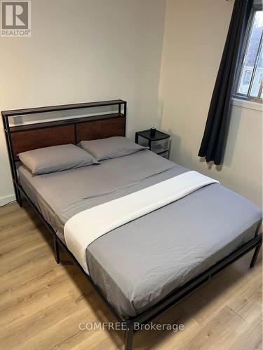 235 Belford Crescent, Ottawa, ON - Indoor Photo Showing Bedroom