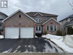 59 RUSSELL HILL DRIVE  Barrie, ON L4N 0C1