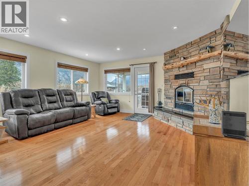 2120 Ritchie Drive, Cawston, BC 