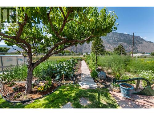 2120 Ritchie Drive, Cawston, BC 