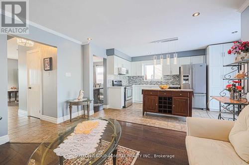 242 Mapleton Avenue, Barrie, ON - Indoor