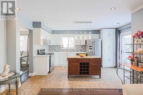 242 Mapleton Avenue, Barrie, ON - Indoor Photo Showing Kitchen With Upgraded Kitchen