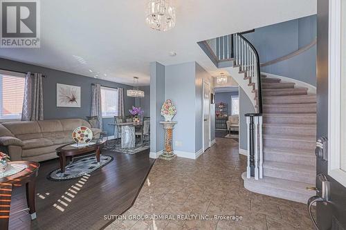 242 Mapleton Avenue, Barrie, ON - Indoor Photo Showing Living Room