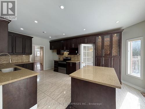 5914 Long Valley Road, Mississauga, ON - Indoor Photo Showing Kitchen