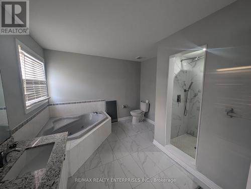 5914 Long Valley Road, Mississauga, ON - Indoor Photo Showing Bathroom