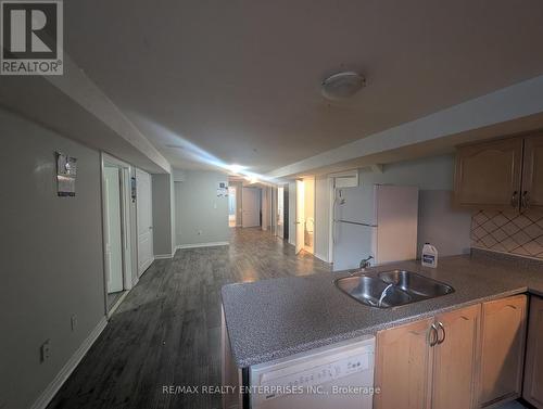 5914 Long Valley Road, Mississauga, ON - Indoor Photo Showing Kitchen With Double Sink