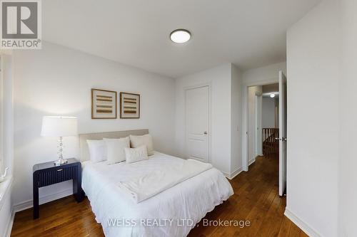 942 Khan Crescent, Mississauga, ON - Indoor Photo Showing Bedroom