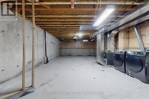 942 Khan Crescent, Mississauga, ON - Indoor Photo Showing Laundry Room