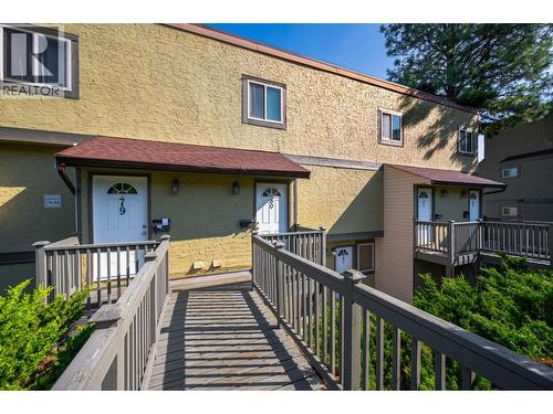 1750 Summit Drive Drive Unit# 80  Kamloops, BC V2E 1Y1