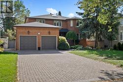 287 DUNVIEW AVENUE  Toronto, ON M2N 4J4