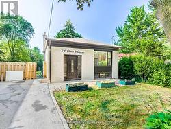 64 DALE AVENUE  Toronto, ON M4W 1K8