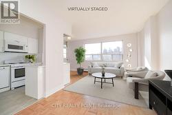 802 - 490 EGLINTON AVENUE E Toronto, ON M4P 1M4