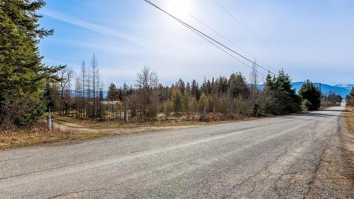 4751 40Th Street, Canyon, BC - Outdoor With View