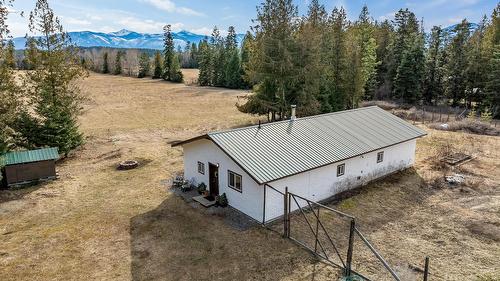 4751 40Th Street, Canyon, BC - Outdoor