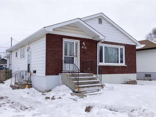 418 Edward Street N  Thunder Bay, ON P7C 4P4