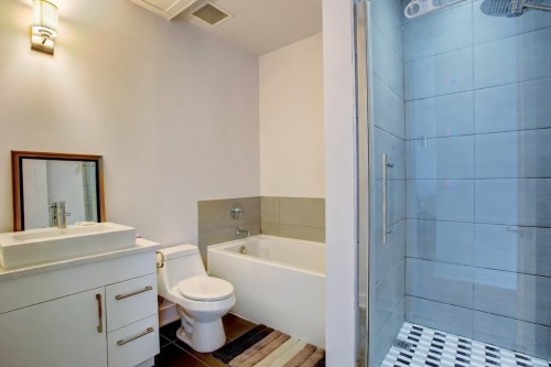 Salle de bains - 404-1225 Boul. Robert-Bourassa, Montréal (Ville-Marie), QC - Indoor Photo Showing Bathroom