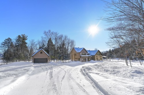Front of Structure - 268 Rue Montcalm, Saint-Colomban, QC - Outdoor