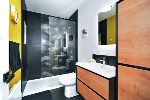 Bathroom - 268 Rue Montcalm, Saint-Colomban, QC - Indoor Photo Showing Bathroom