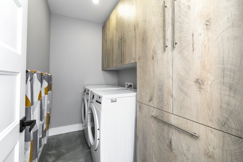 Laundry - 268 Rue Montcalm, Saint-Colomban, QC - Indoor Photo Showing Laundry Room