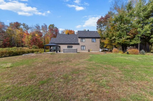 Back of Structure - 268 Rue Montcalm, Saint-Colomban, QC - Outdoor