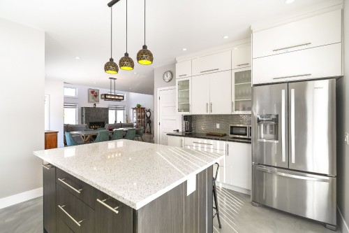 Kitchen - 268 Rue Montcalm, Saint-Colomban, QC - Indoor Photo Showing Kitchen With Upgraded Kitchen