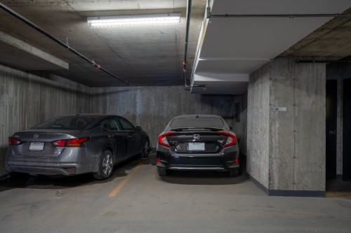 Stationnement - 109-8265 Rue De Londres, Brossard, QC - Indoor Photo Showing Garage