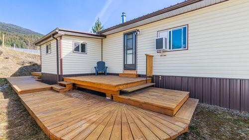 820 Packing Shed Road, Wynndel, BC 