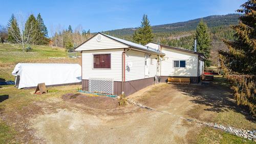 820 Packing Shed Road, Wynndel, BC 