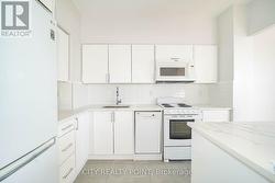 201 - 490 EGLINTON AVENUE E Toronto, ON M4P 1M4