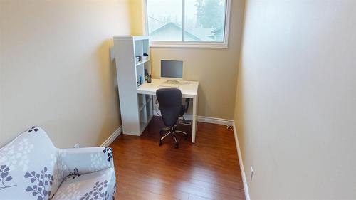 901 19Th Avenue, Cranbrook, BC - Indoor Photo Showing Office