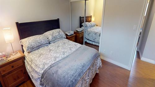901 19Th Avenue, Cranbrook, BC - Indoor Photo Showing Bedroom