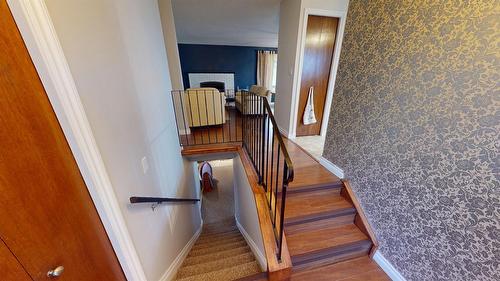 901 19Th Avenue, Cranbrook, BC - Indoor Photo Showing Other Room