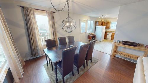 901 19Th Avenue, Cranbrook, BC - Indoor Photo Showing Dining Room