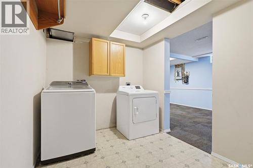 126 Hall Crescent, Saskatoon, SK - Indoor Photo Showing Laundry Room