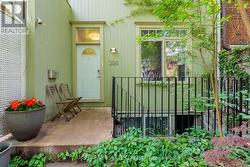 LOWER - 204 BERKELEY STREET Toronto, ON M5A 2X4